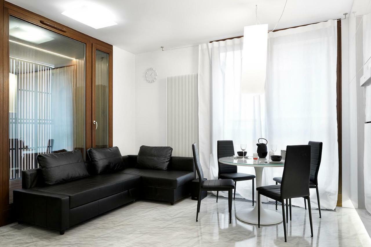 19 Dzielnica Kolejowa P&O Serviced Apartments Warschau Exterior foto